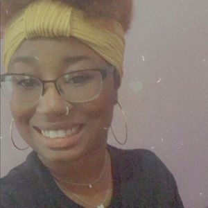 Meet your Posher, Jasmine